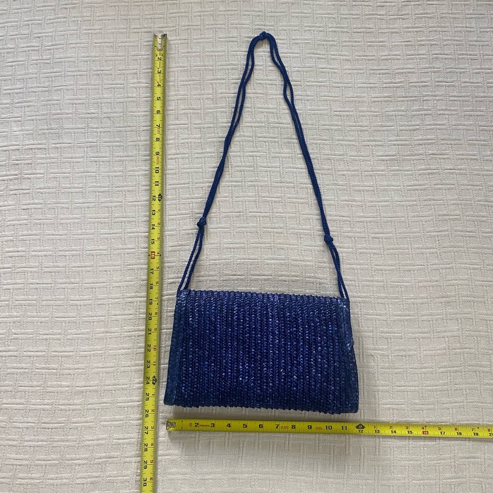 Indigo blue woven purse. - Picture 6 of 8